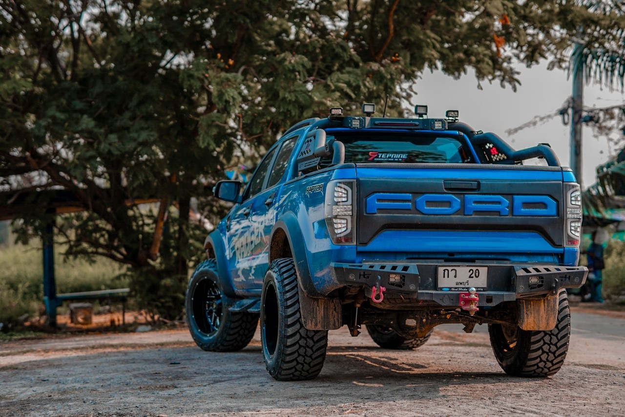 FORD FX4MAX แต่งทรงเมกาที่ STEP9