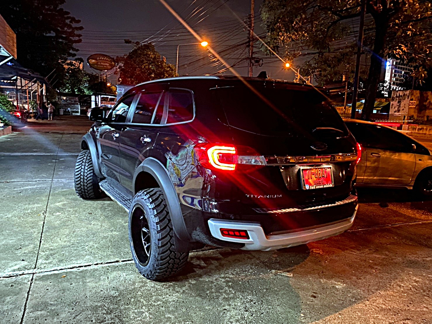 FORD EVEREST ทรงเมกา ล้อ HOSTILE H120 โคตรหล่อ
