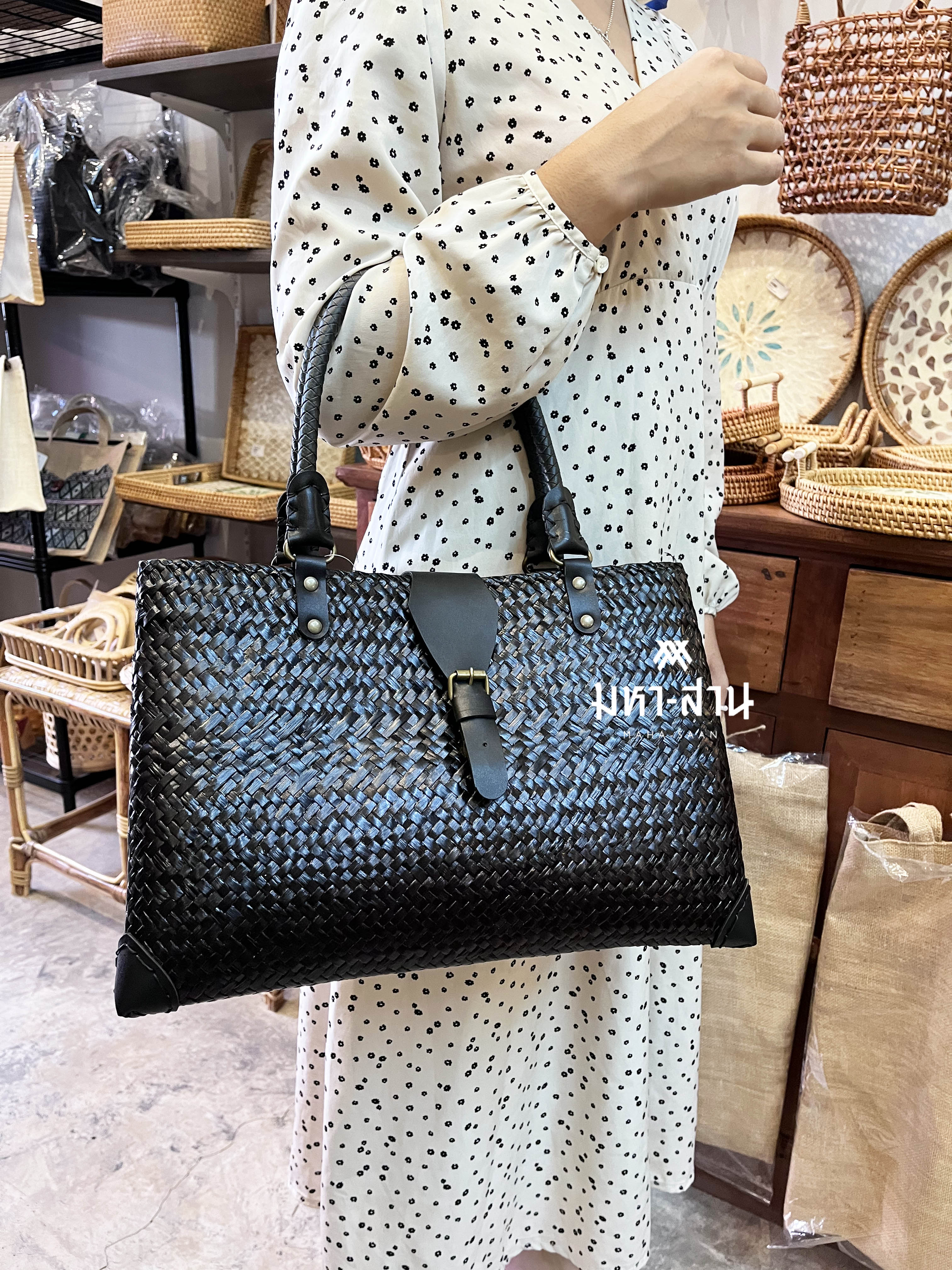 กระเป๋ากระจูด ออกงาน คล้องแขน คุณนาย 👜