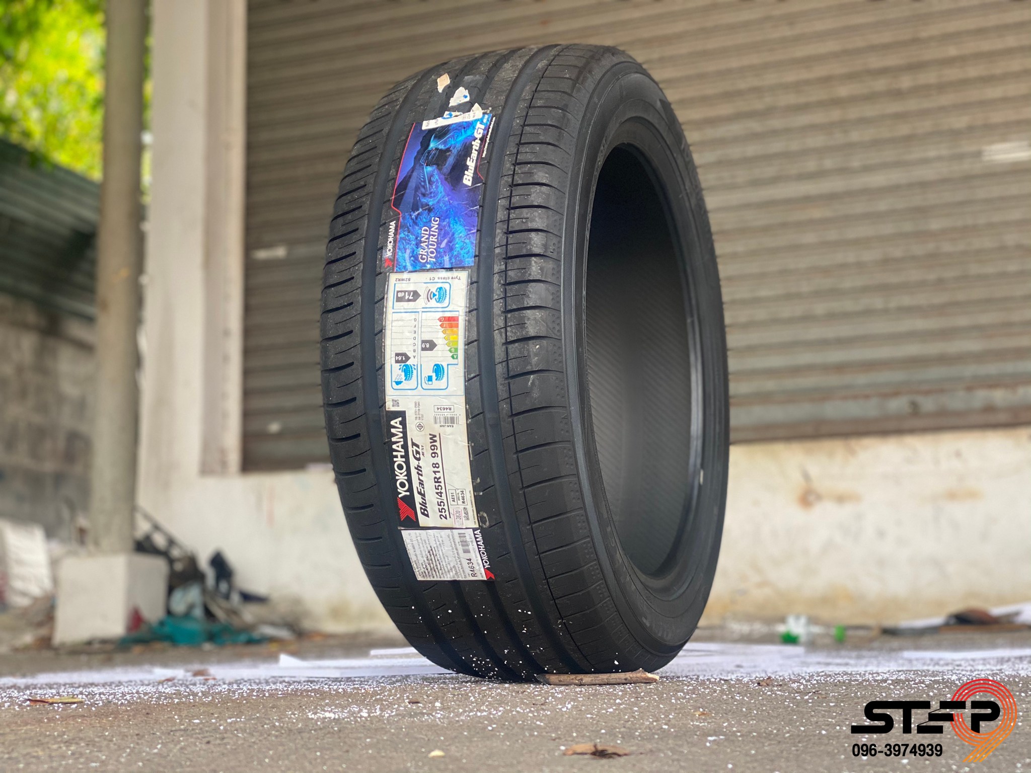 YOKOHAMA BLUEARTH-GT AE51 255/45-18 ราคาถูก ที่ STEP9