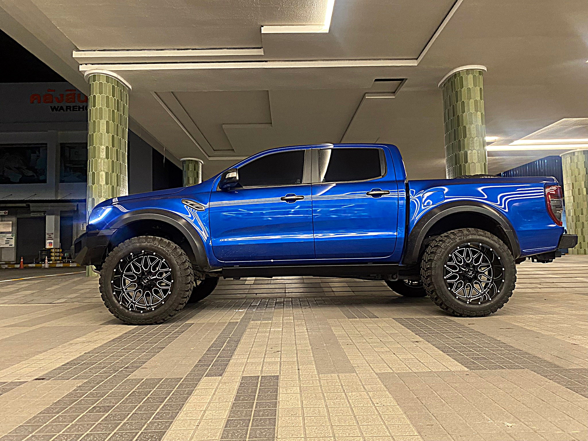 FORD RAPTOR จัดทรงเมกาที่ STEP9