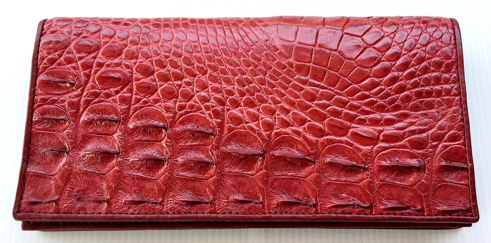 กระเป๋าสตางค์หนังจระเข้แท้ 2พับยาว ส่วนกระดูก สีแดง