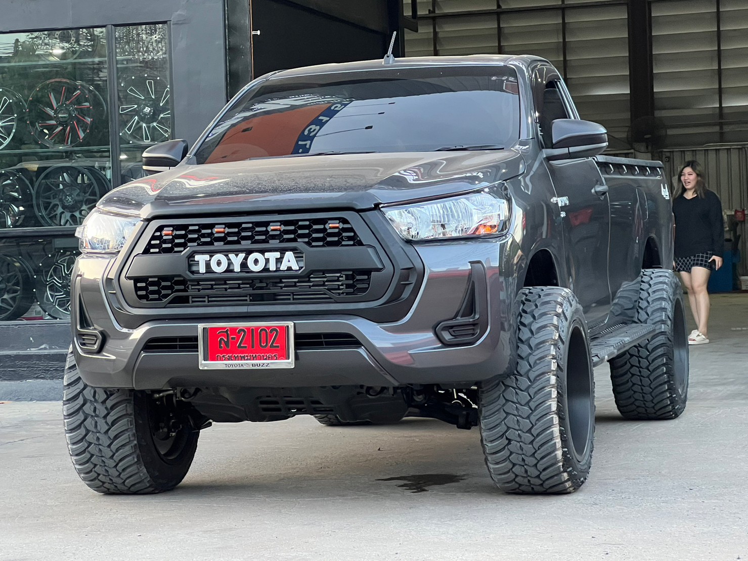 TOYOTA REVO หัวเดียว ทรงเมกา ที่ STEP9