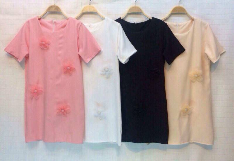 Dress ติดกลัดดอกไม้