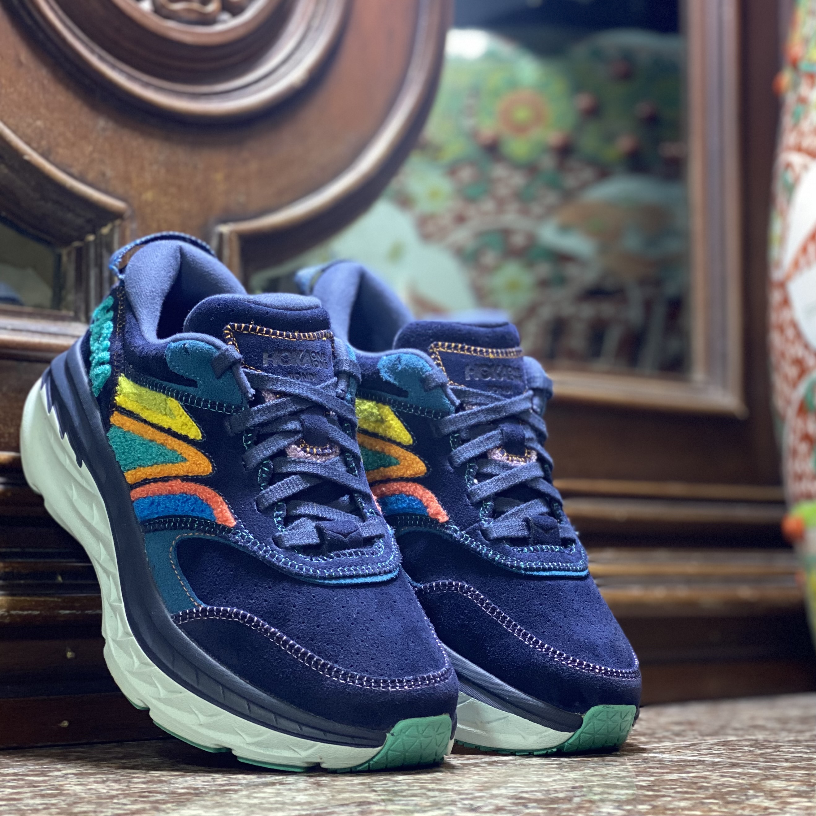 รองเท้า HOKA Bondi L Suede Embroidery ‘EXCLUSIVE’ #มือ2 (M8US)