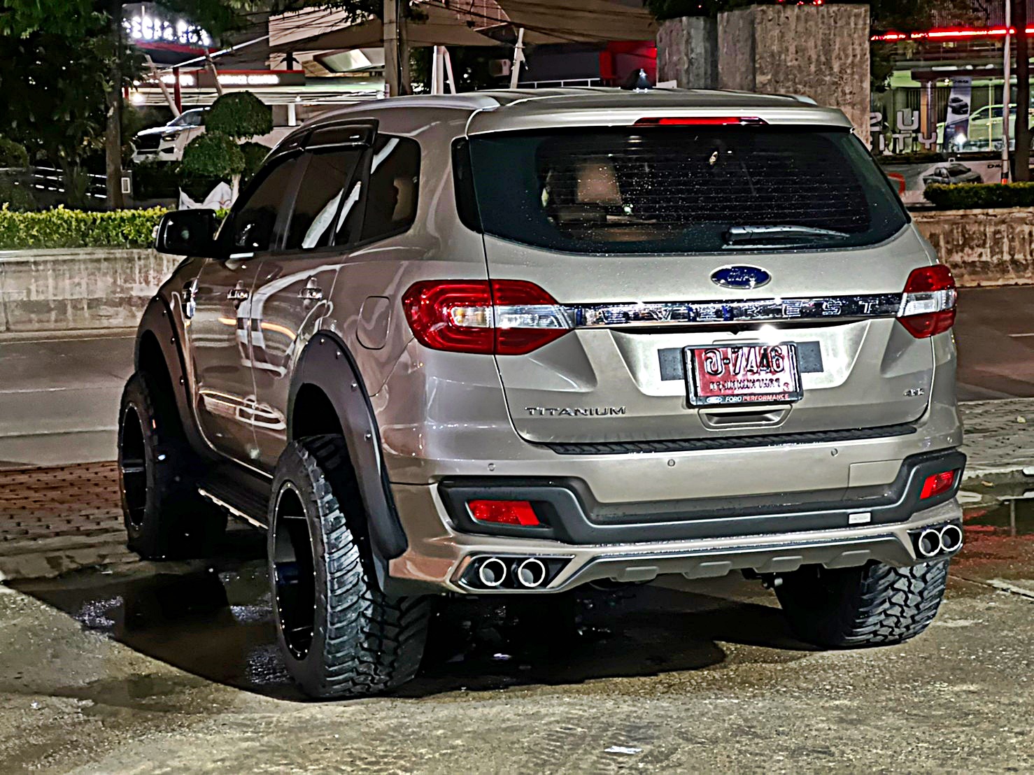 FORD_EVEREST_ทรงเมกา ที่ STEP9