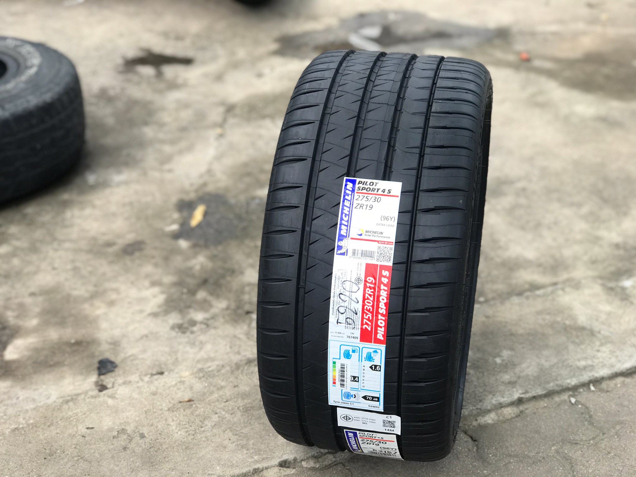 MICHERIN PILOT SPORT 4s 275/30-19 ยางใหม่ แนะนำ !