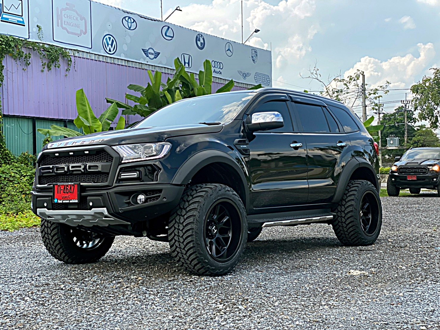 FORD EVEREST ทรงเมกา ล้อ HOSTILE H120 โคตรหล่อ
