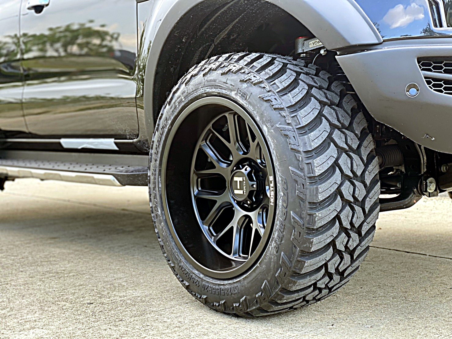 FORD EVEREST ทรงเมกา ล้อ HOSTILE H120 โคตรหล่อ