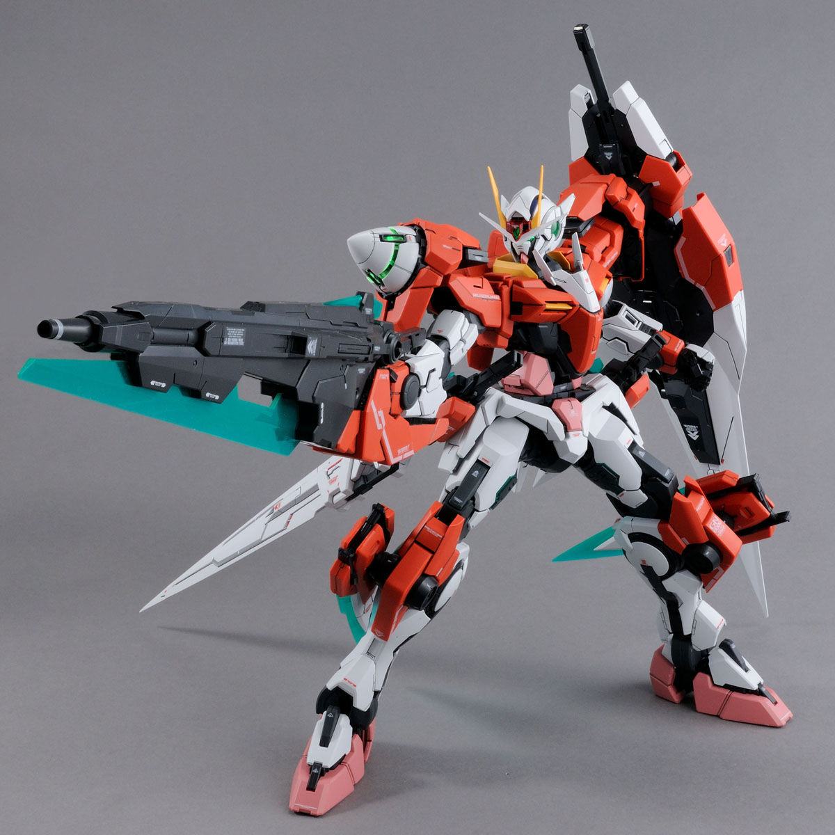 P-Bandai: PG 1/60 00 Gundam Seven Sword/G [Inspection Colors]