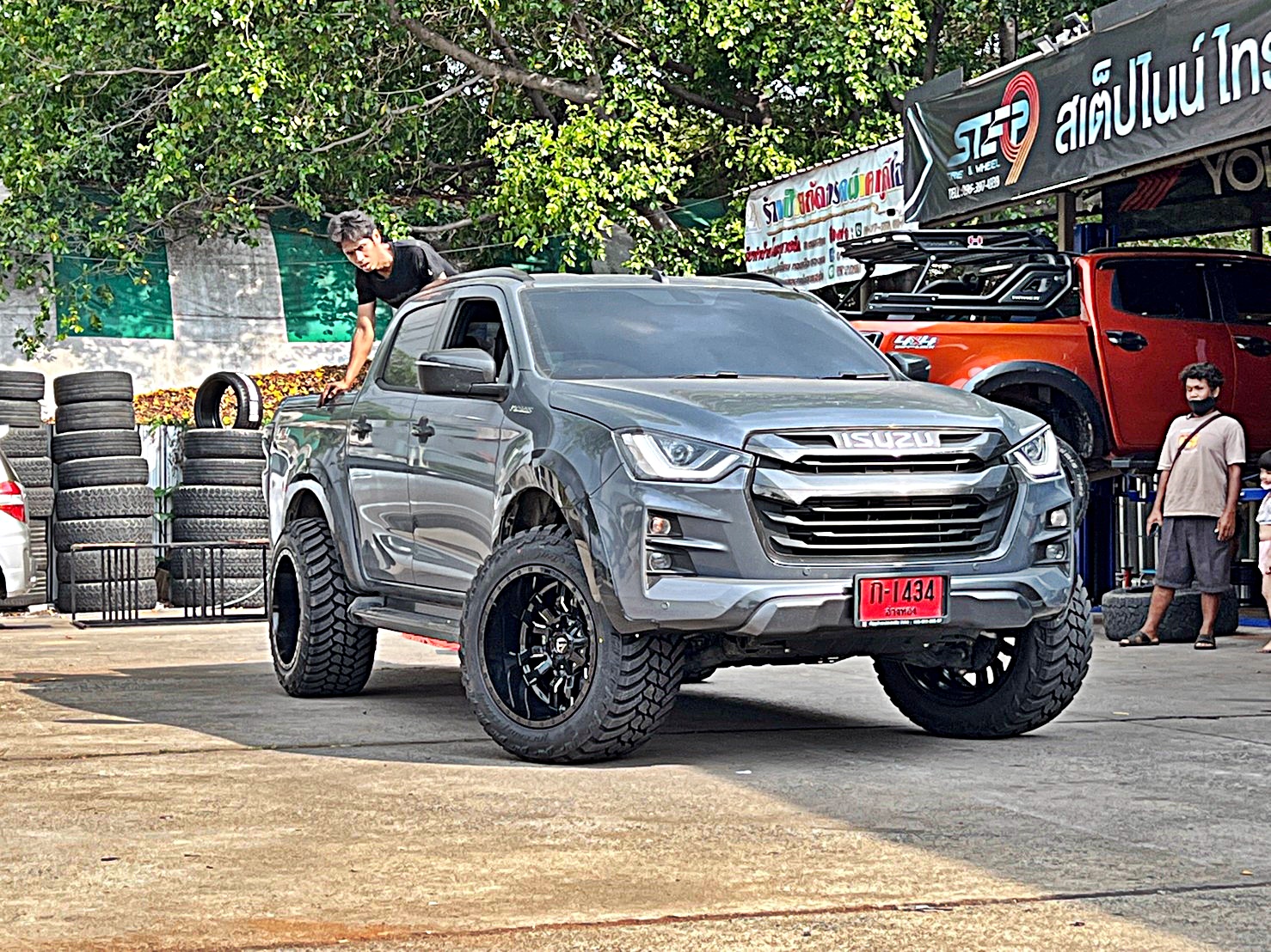 D-MAX ทรงเมกา จากอุธยา