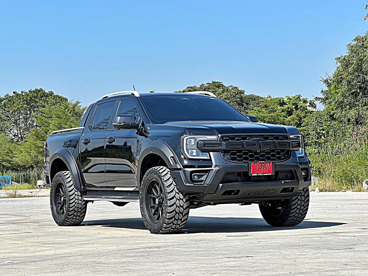 FORD RANGER NEXTGEN เน้นสเป็ค ล้อไม่ยื่น ยางใหญ่