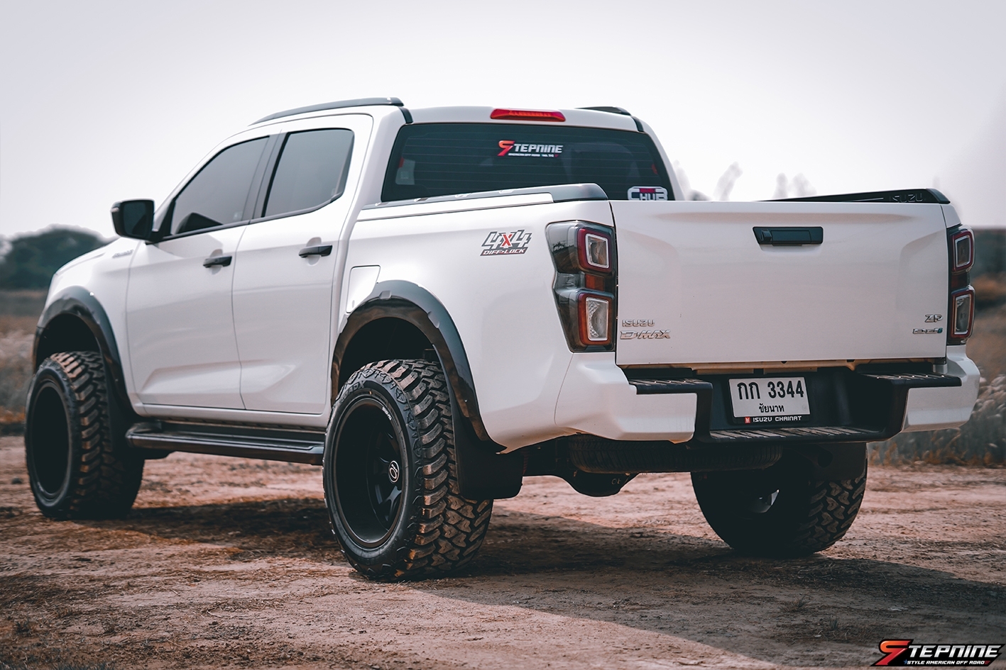 D-MAX ทรงเมกา โคตรหล่อ ที่ STEP9