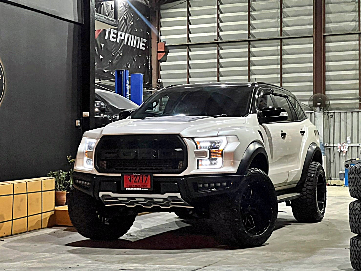 #FORD_EVEREST_ทรงเมกา ที่ STEP9