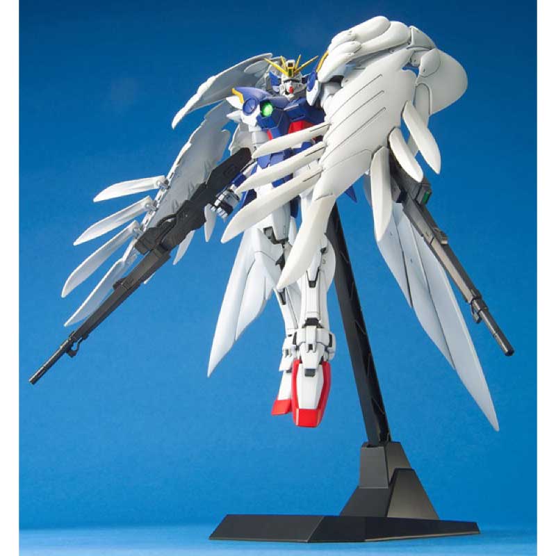 MG 1/100 WING GUNDAM ZERO CUSTOM