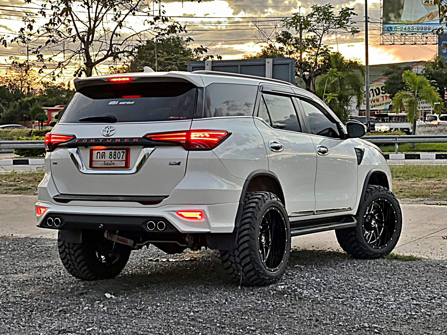 FORTUNER ทรงเมกา ล้อขอบ20 ที่ STEP9