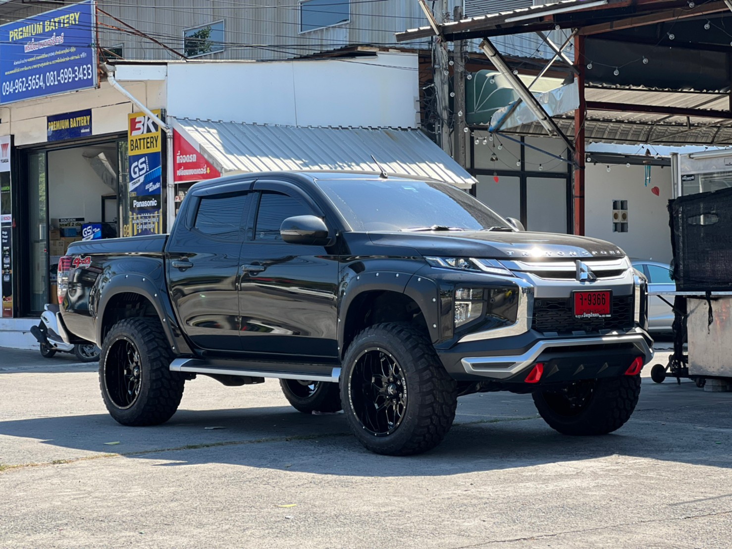 TRITON ทรงเมกา ล้อ FORCE ที่ STEP9