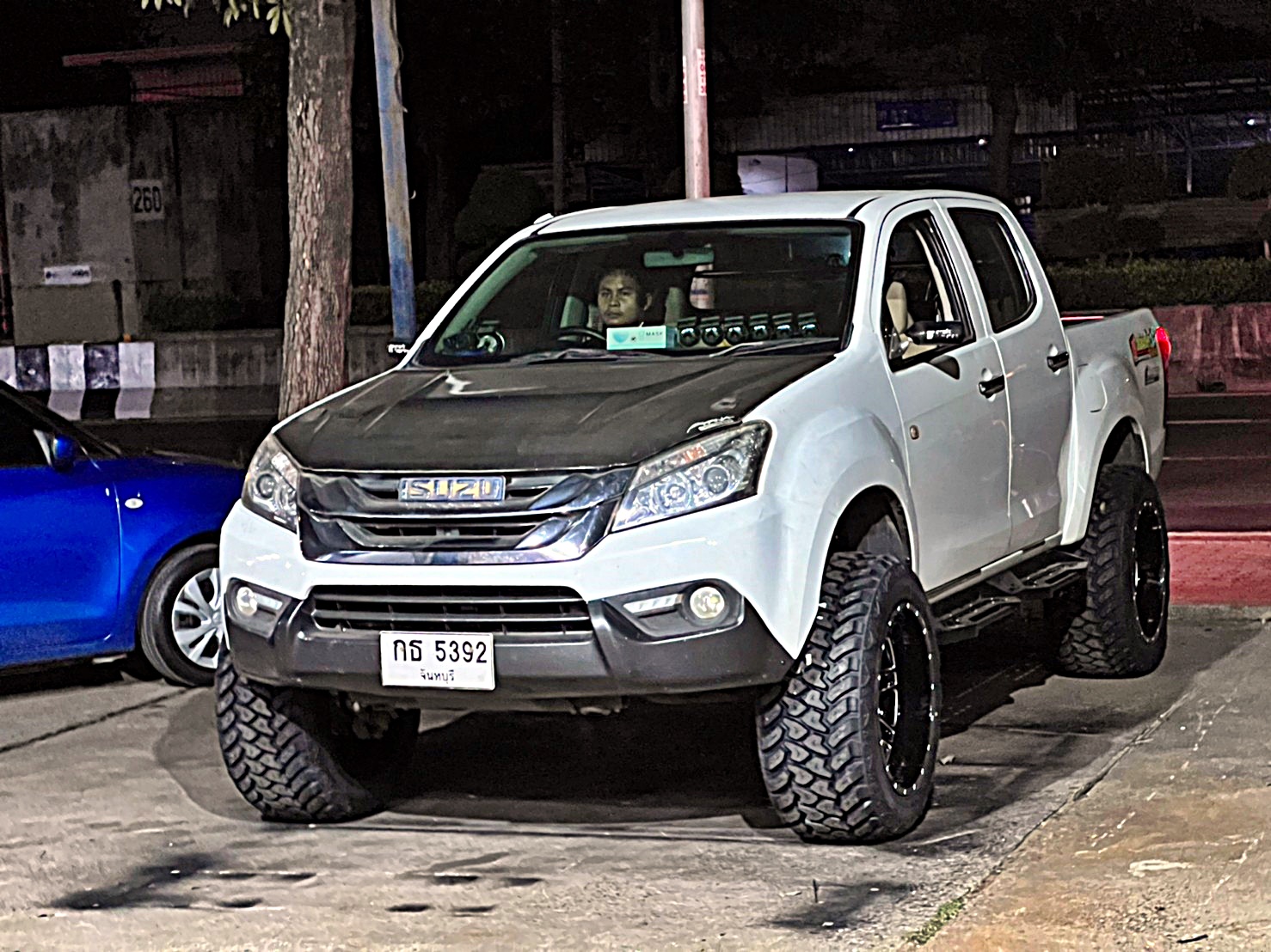 D-MAX_จองคิวมาจากจันทบุรี คันนี้ตัวเตี้ยโหลดเตี้ย จัดทรงเมกาที่ STEP9