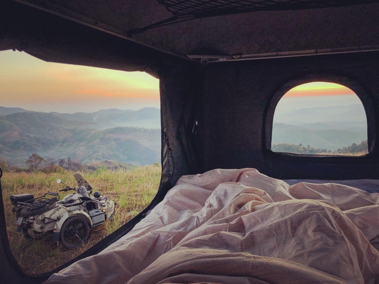 HAWK EYE Size XL (1.4) - MaxX Equip เต็นท์หลังคารถ ประเภท หลังคาแข็ง