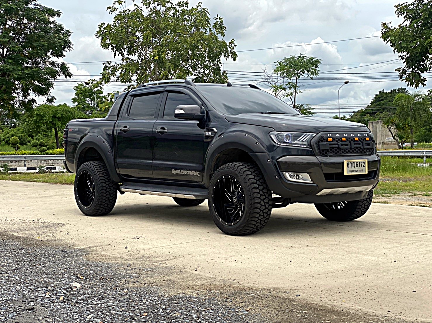 FORD WILDTRAK จัดทรงเมกาที่ STEP9