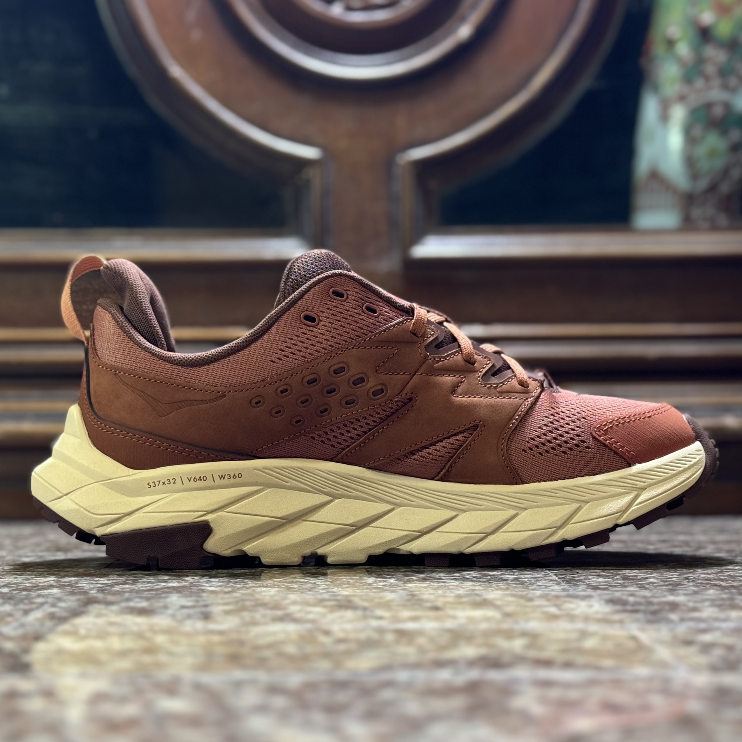รองเท้าเดินป่า HOKA Anacapa Breeze Low ‘Baked Clay’ (M7-15US)