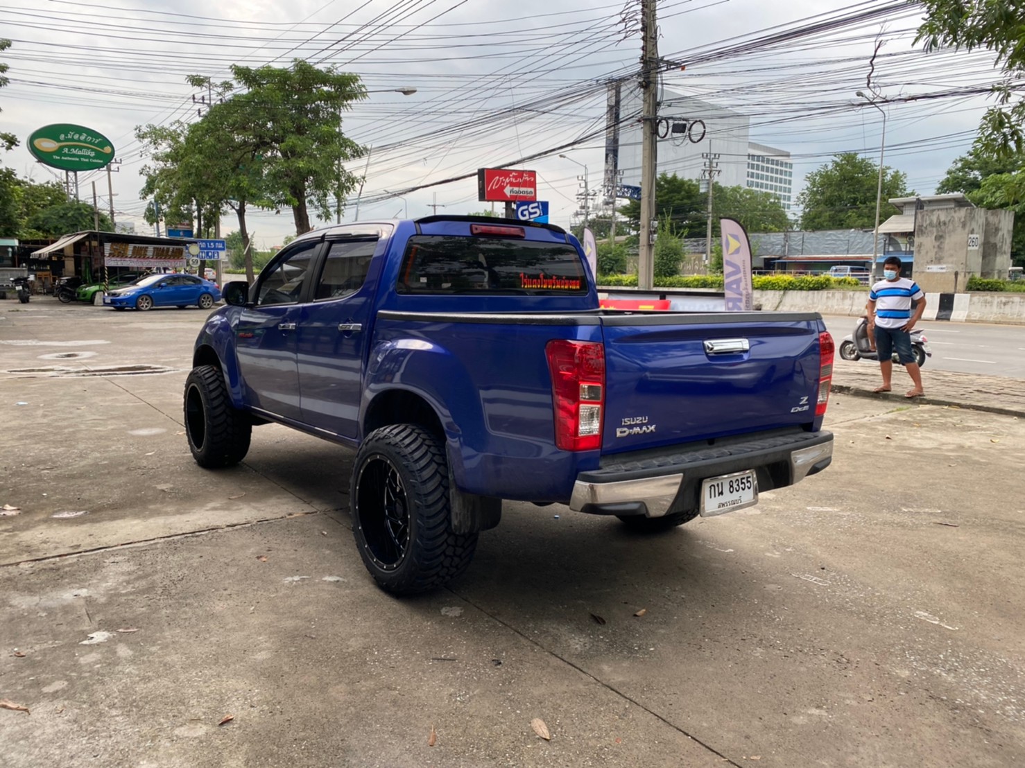 D-MAX มาจากสุพรรณบุรี จัดทรงเมกาที่ STEP9