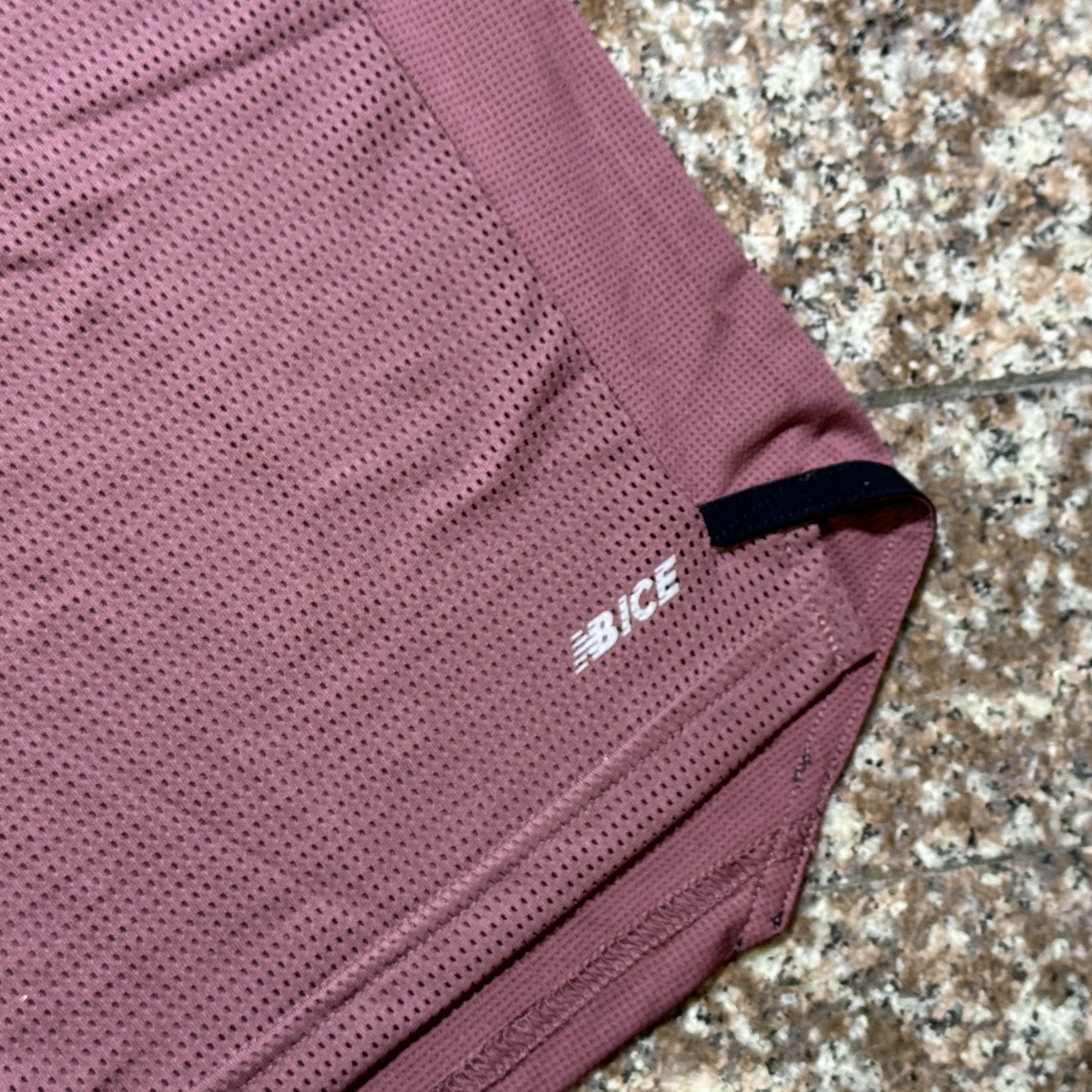 เสื้อวิ่ง New Balance Accelerate Pacer Running Shirt (M)