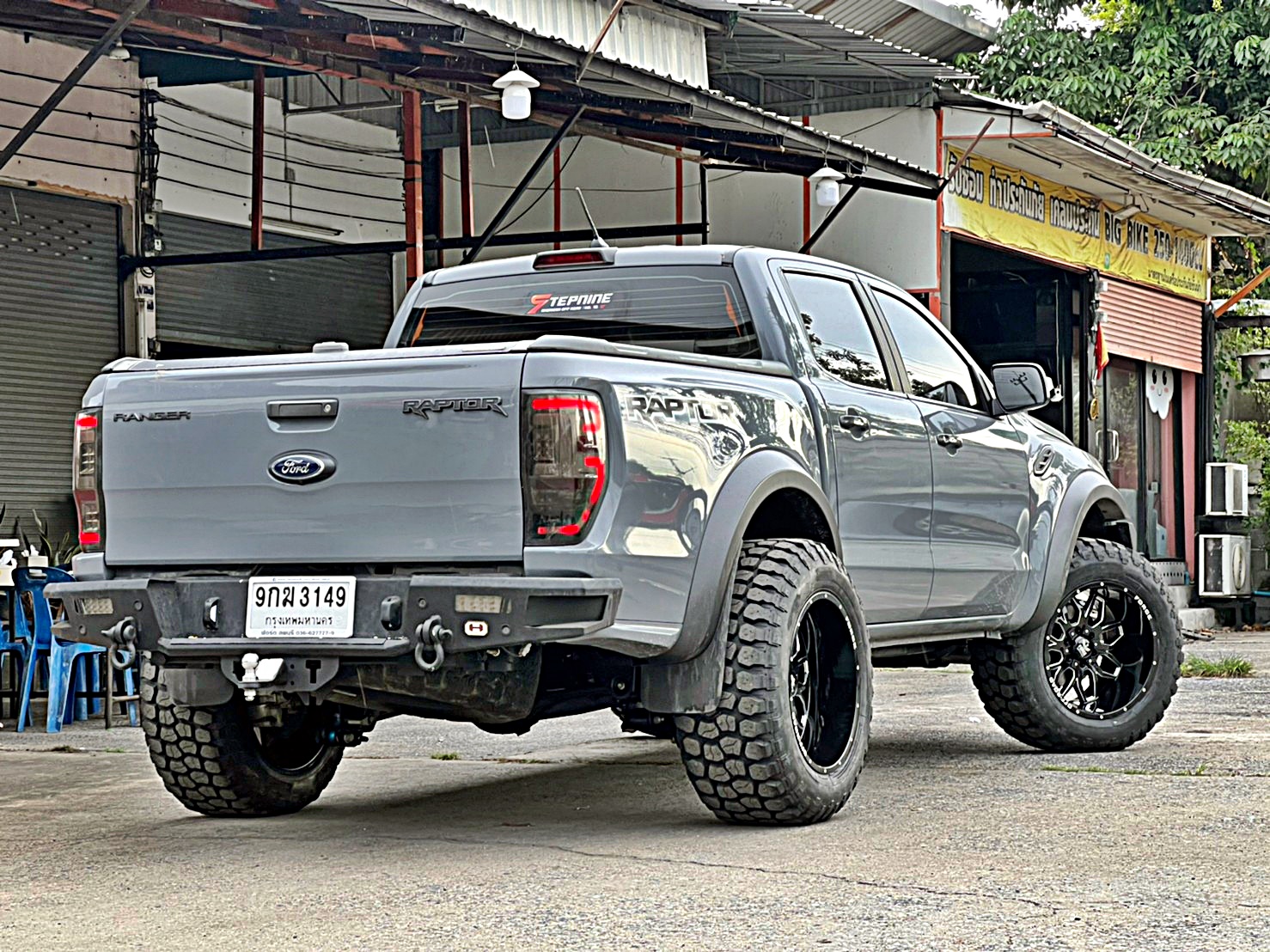 FORD_RAPTOR_ทรงเมกา ที่ STEP9