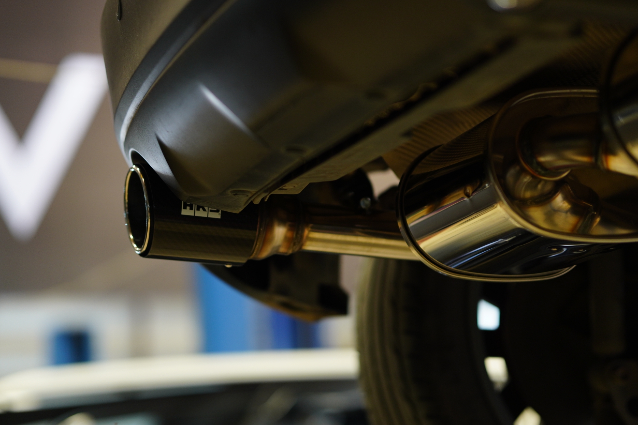 Mazda CX-3 ท่อ HKS ปลายคาร์บอน