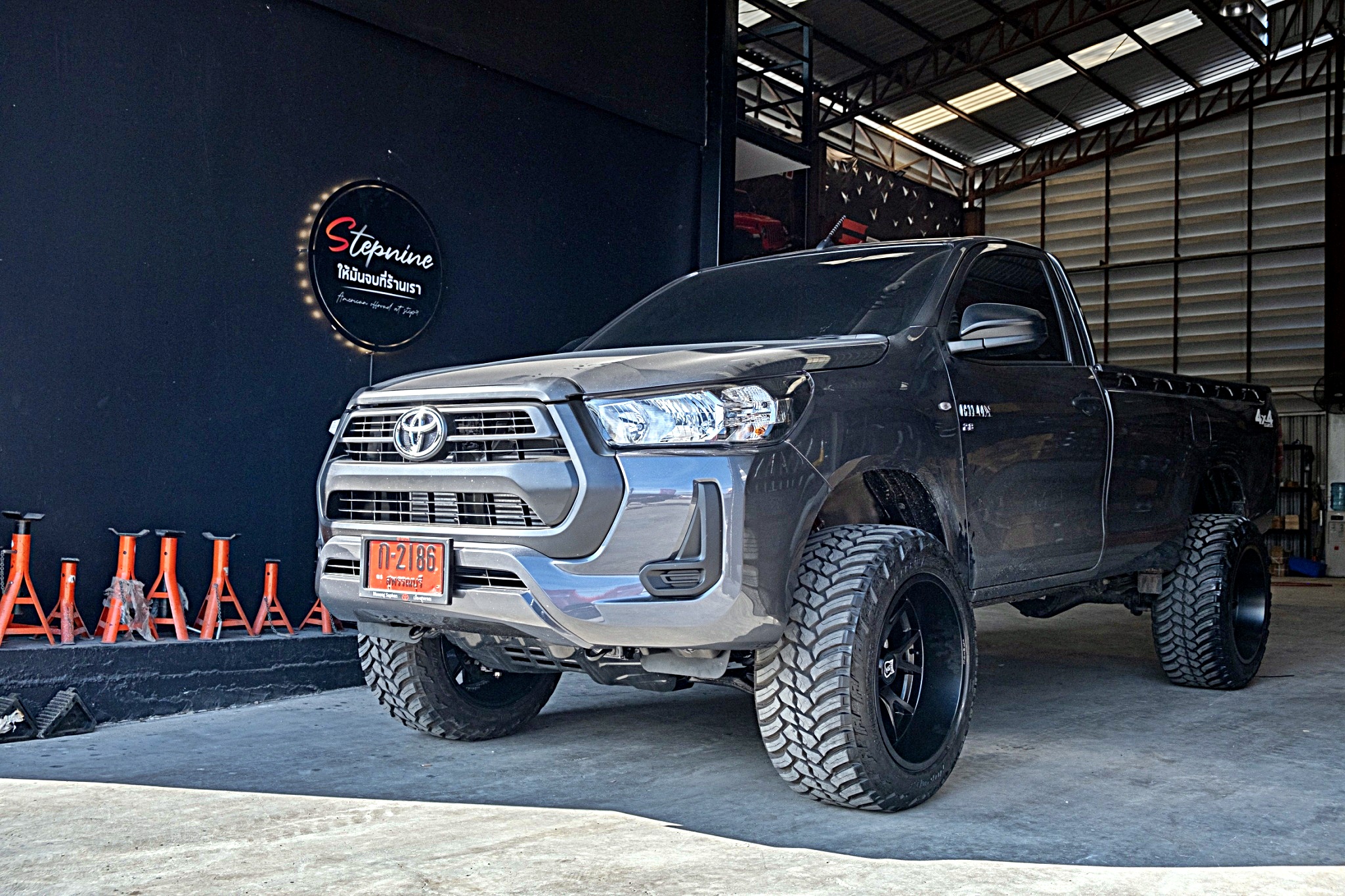 #TOYOTA_REVO_หัวเดียว จองคิวมาจากสุพรรณบุรี ทำทรงเมกาที่STEP9