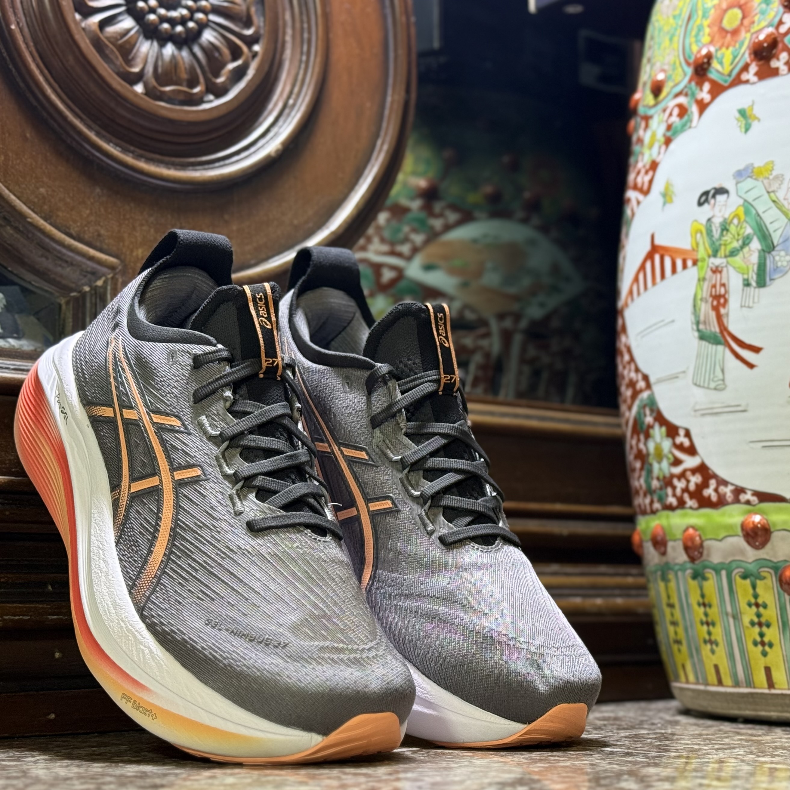 รองเท้าวิ่ง ASICS Gel Nimbus 27 #มือ2 (M10.5US)