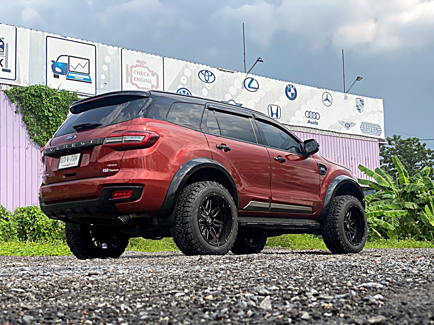 FORD EVEREST จัดทรงเมกาที่ STEP9