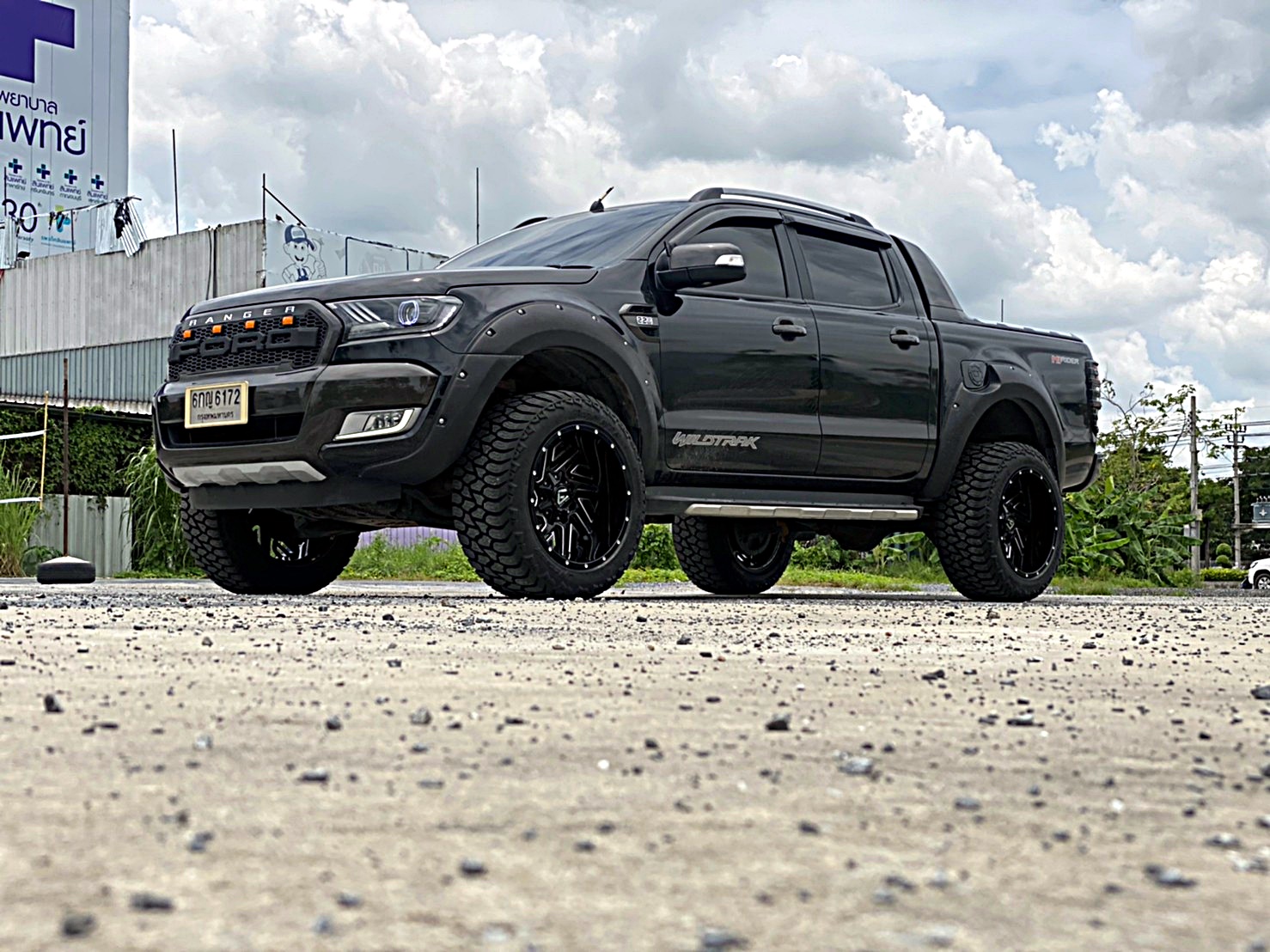 FORD WILDTRAK จัดทรงเมกาที่ STEP9