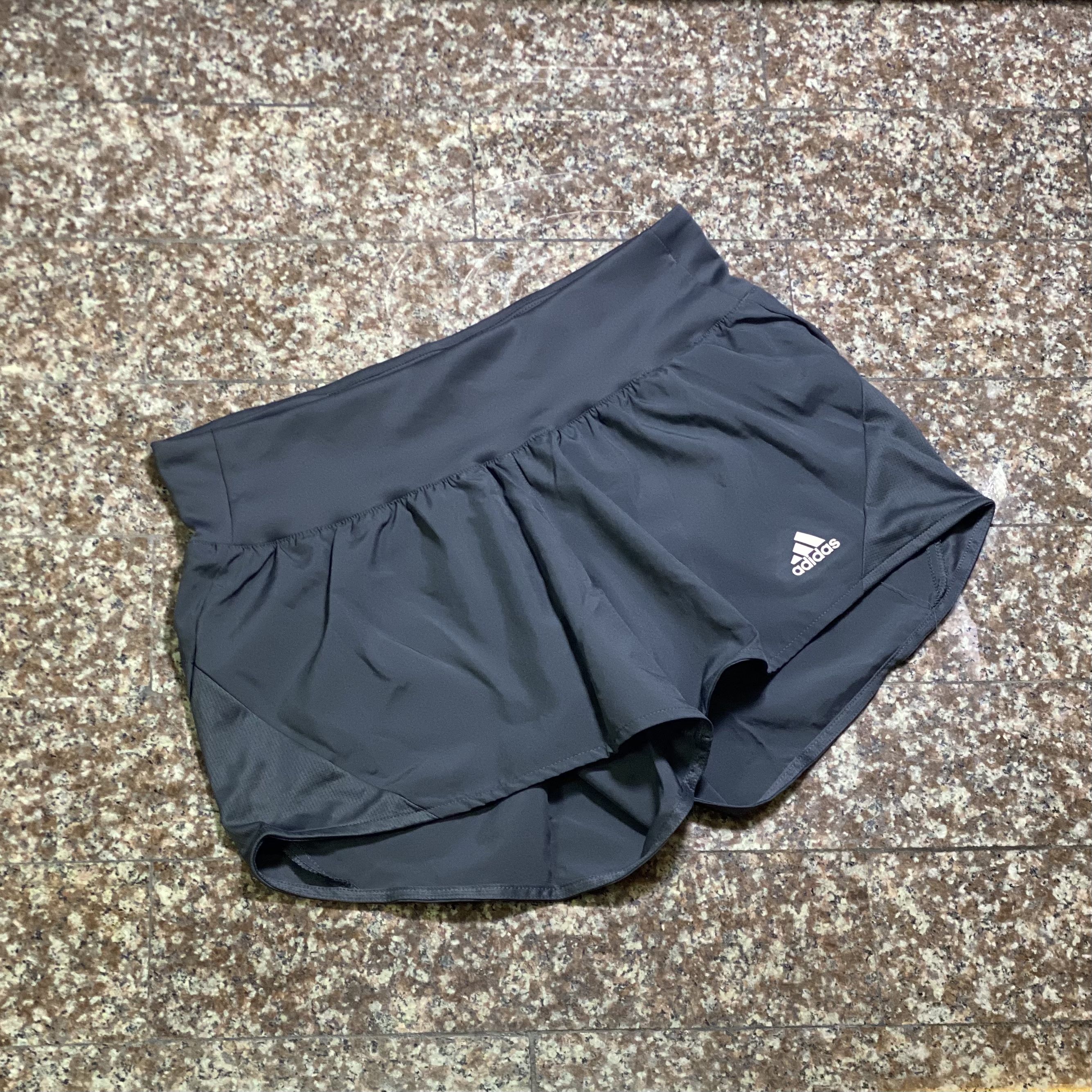กางเกงวิ่ง Adidas Run IT 3-Strips PB 4” Running Shorts Women (S,M)