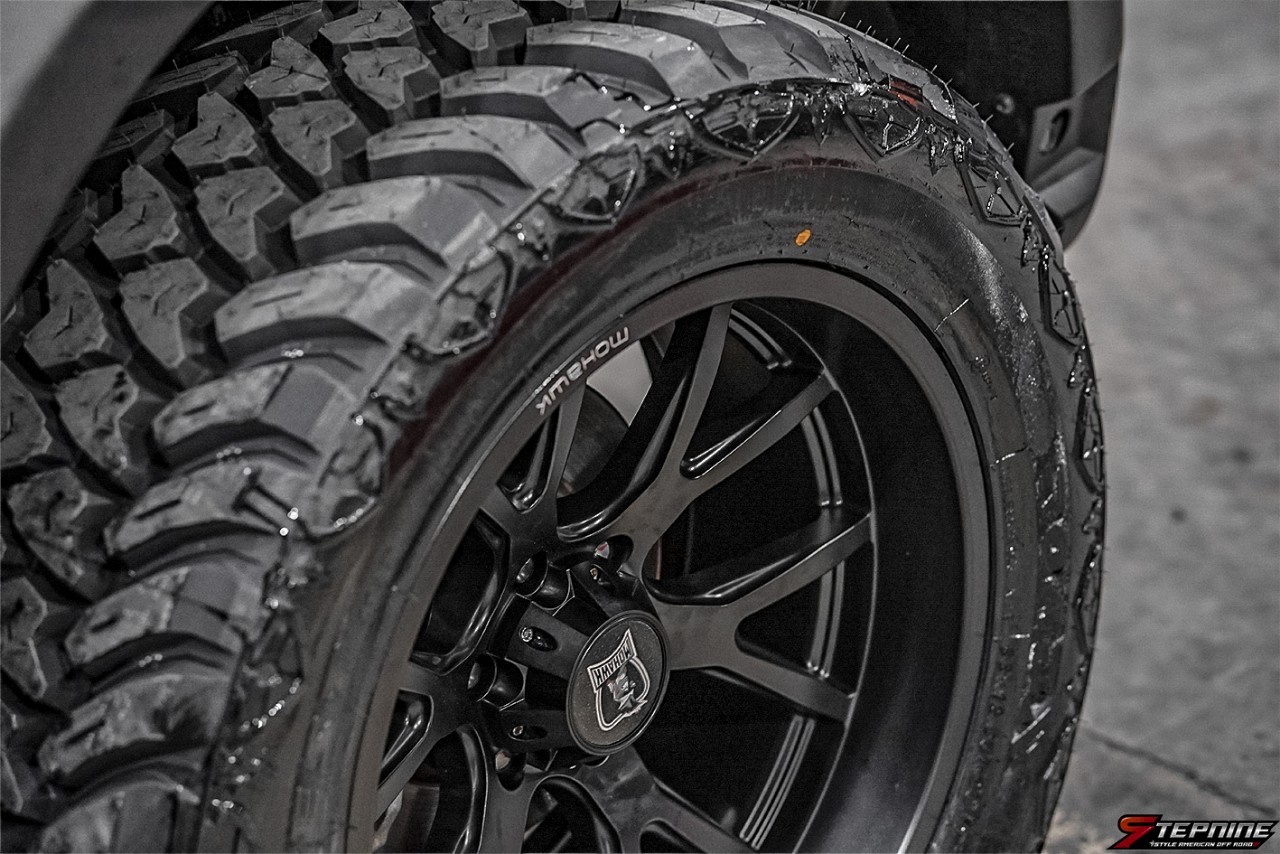 FORD EVEREST จองคิวมาจากเพชรบุรี แต่งทรงเมกาที่ STEP9