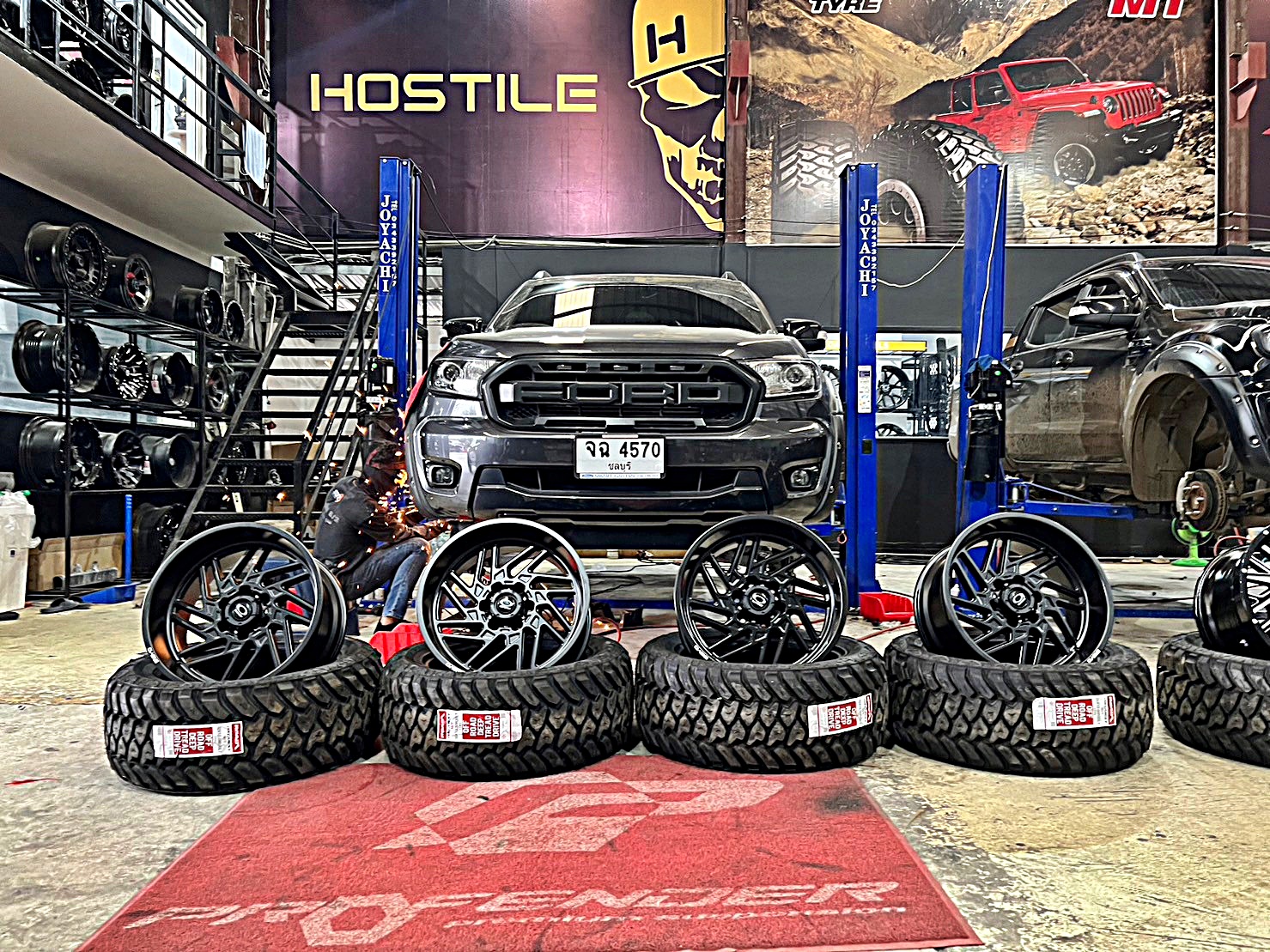 FORD RANGER แต่งทรงเมกาที่ STEP9