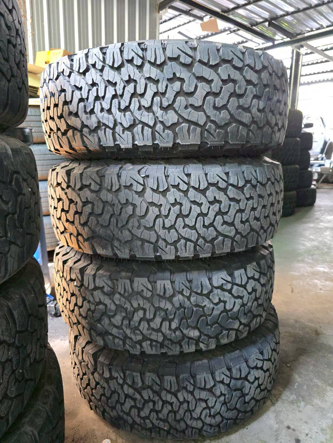 ด่วน!! ล้อเดิมRaptor ป้ายแดง ยางBF KO2 285/70R17