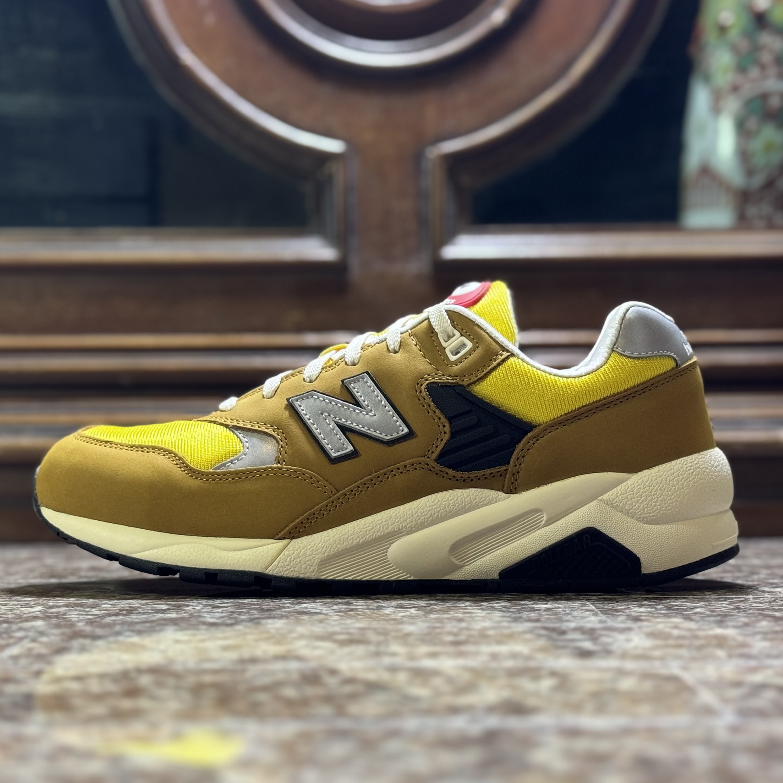 รองเท้า New Balance 580 ‘Real Mad Brown’ (M10.5US)