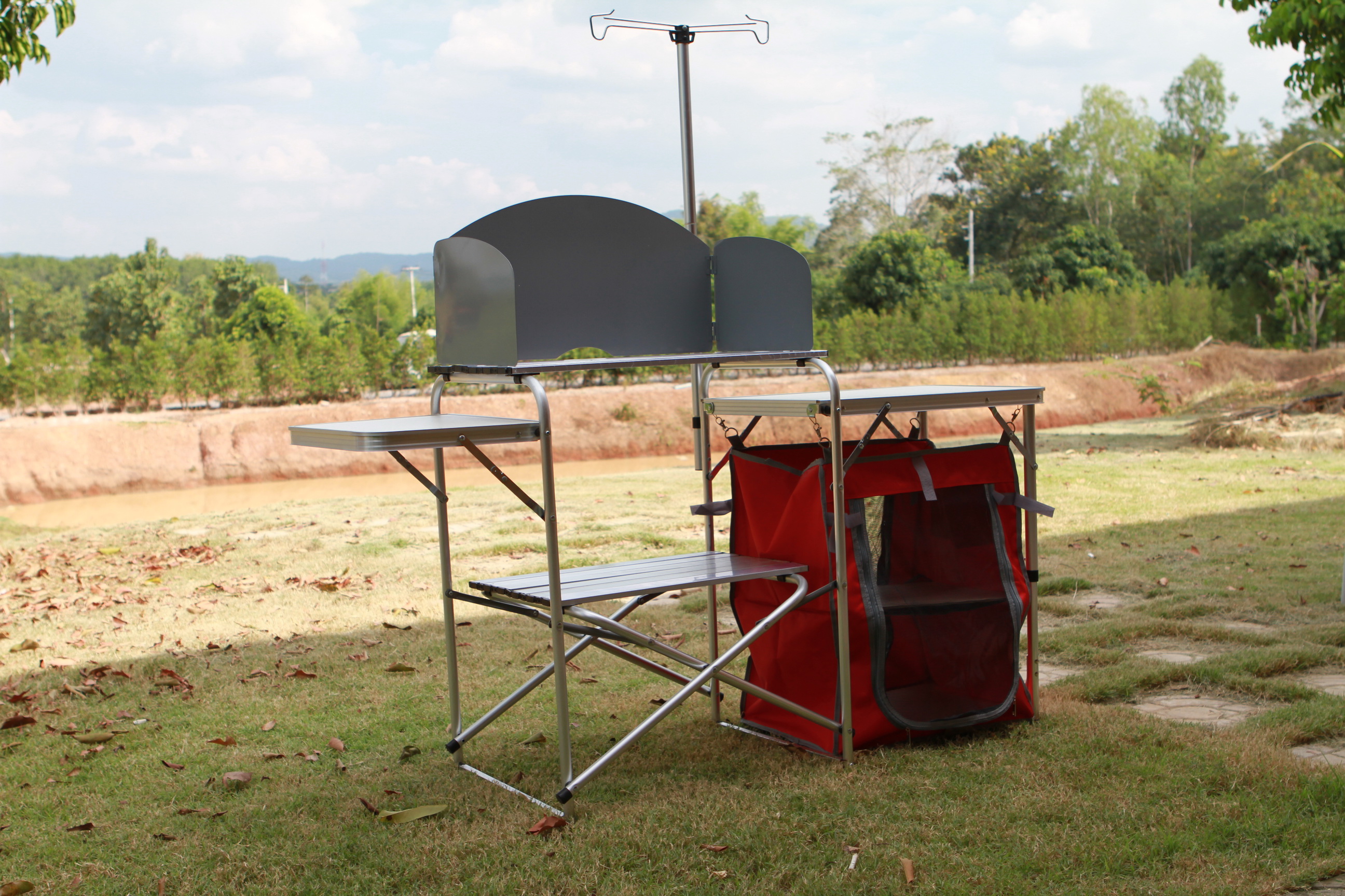 โต๊ะครัวพร้อมตู้กับข้าว