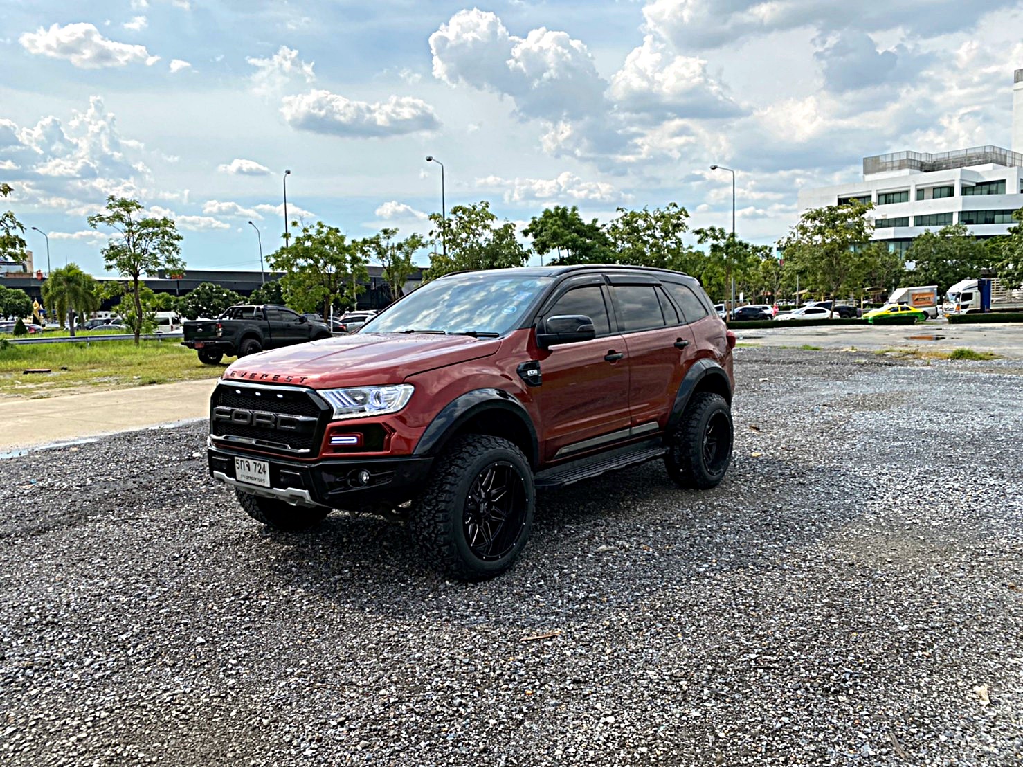 FORD EVEREST จัดทรงเมกาที่ STEP9