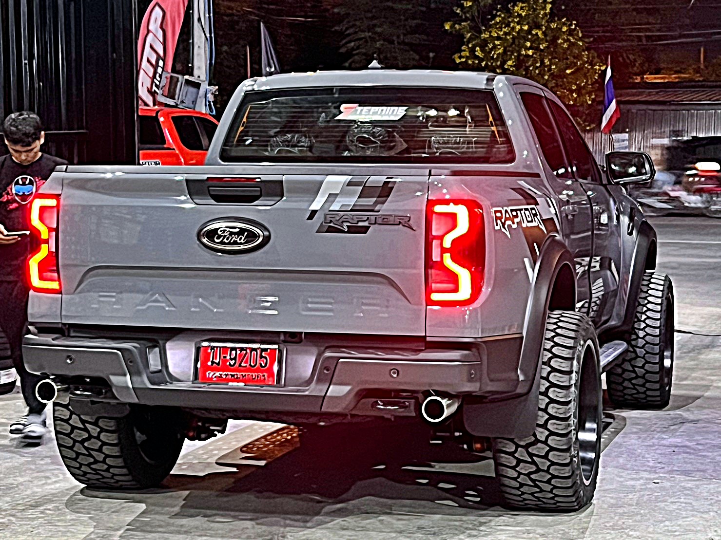 ส่งงาน RAPTOR V6 หล่อจบ ที่ Step9 ล้อแท้ HOSTILE H113