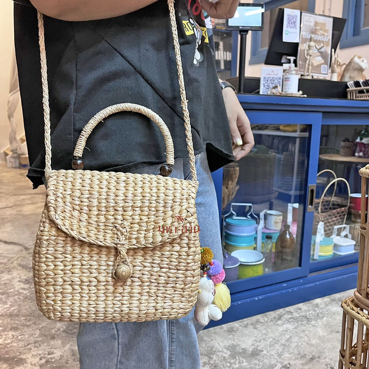 กระเป๋าสาน สะพาย ผักตบชวา ฝาพับ 🤎