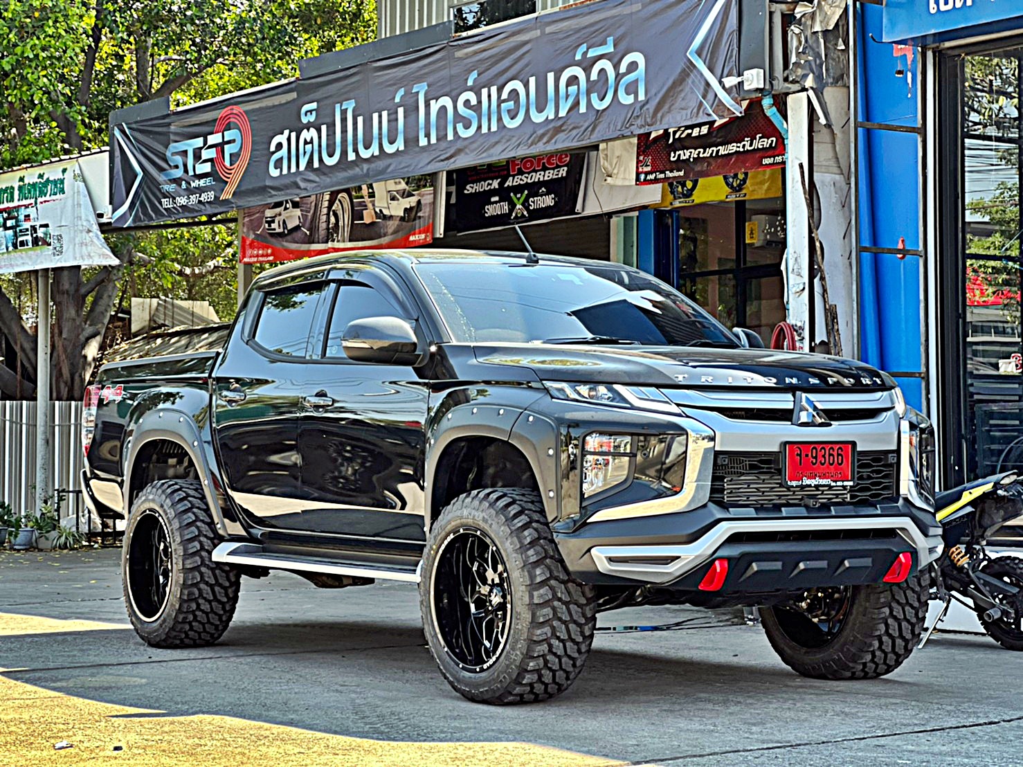TRITON ทรงเมกา ล้อ FORCE ที่ STEP9