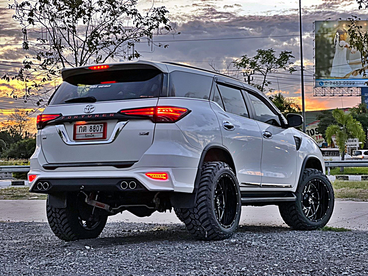 FORTUNER ทรงเมกา ล้อขอบ20 ที่ STEP9