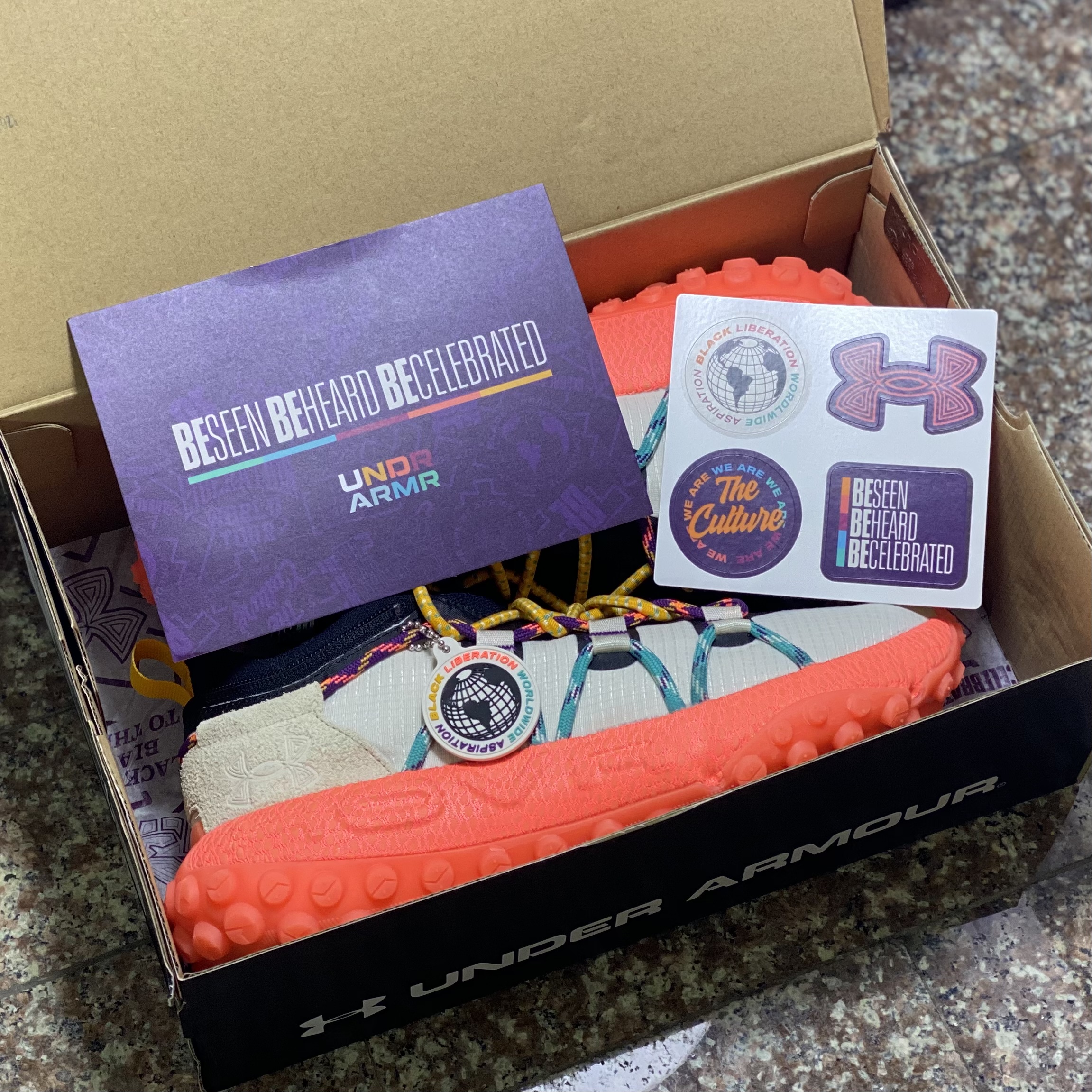 รองเท้าเดินป่า Under Armour HOVR Summit FT BHM ‘EXCLUSIVE’ (M8.5/9US)