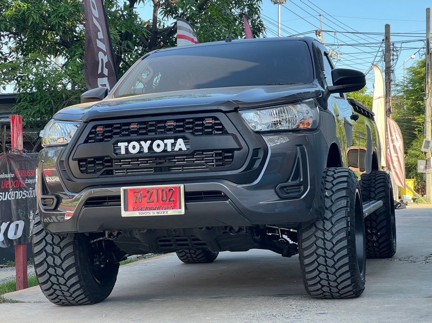 TOYOTA REVO หัวเดียว ทรงเมกา ที่ STEP9