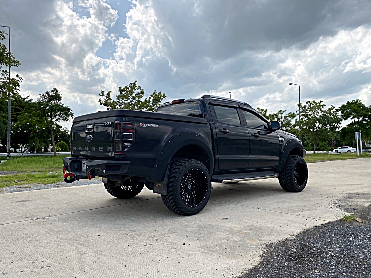 FORD RANGER ล้อ ยาง ทรงเมกา ที่ STEP9