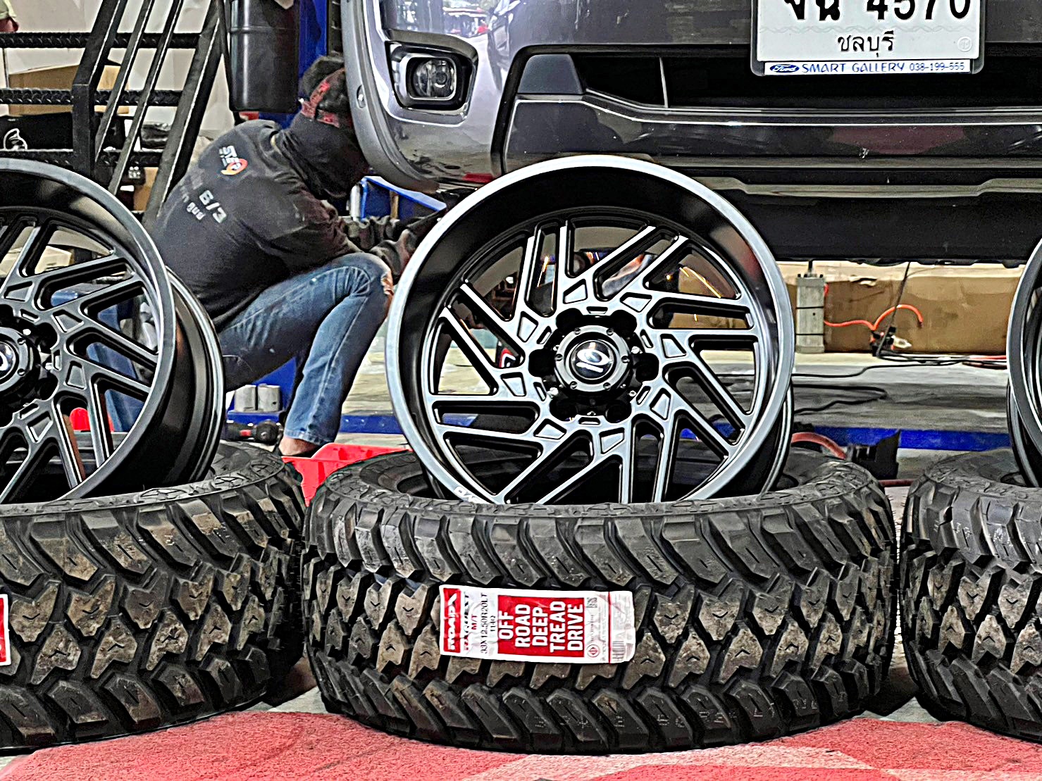 FORD RANGER แต่งทรงเมกาที่ STEP9