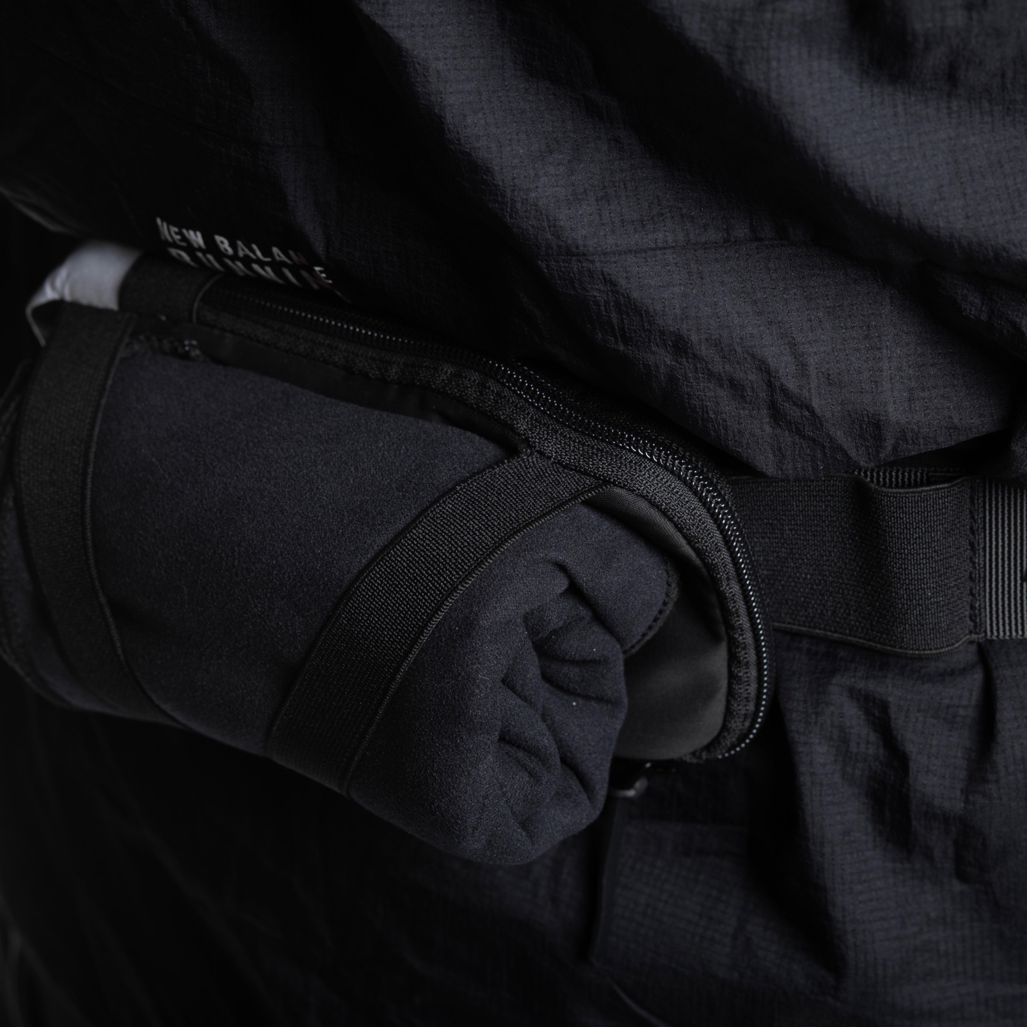 กระเป๋าวิ่ง Iamrunbox MINI ‘BLACK’