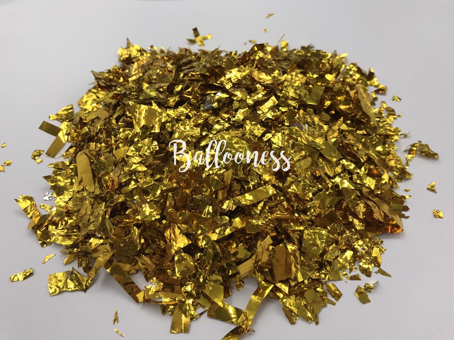 กระดาษฟอยสีทองตัดละเอียด กระดาษโปรยติดลูกโป่ง กระดาษโปรยงานแต่งงาน (กลิตเตอร์ฺใส่ในลูกโป่ง กากเพชรลูกโป่ง) 100 กรัม